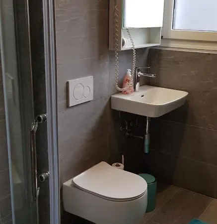 לינה וארוחת בוקר B&B St Moritz 3*